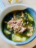 Beef seaweed soup with luffa
