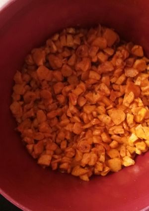 A picture of Mangai Inji pickle.
