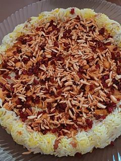 صورة لوصفة رز بالزبيب والدجاج 😋