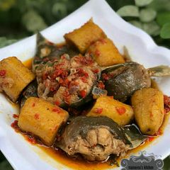 A picture of Catfish and plantain peppersoup.