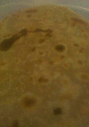 A picture of Soft brown chapatis.