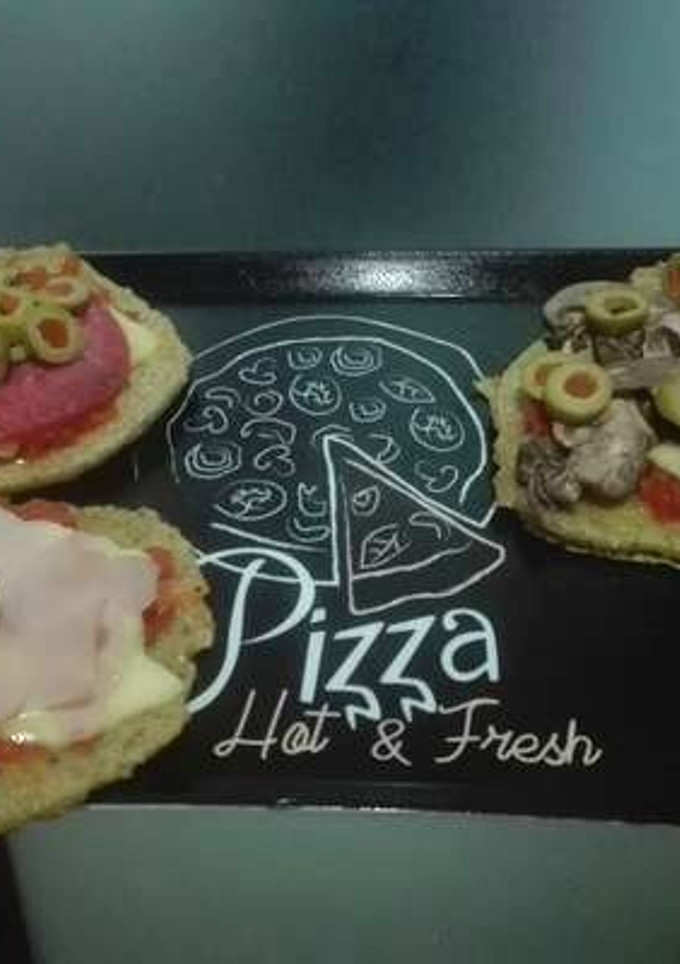 Una foto de 🍕 Mini pizza de quinoa sin harina