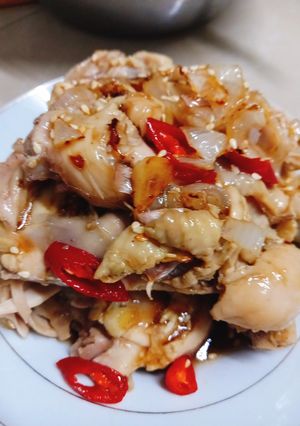 Hình của món Đùi gà xé.