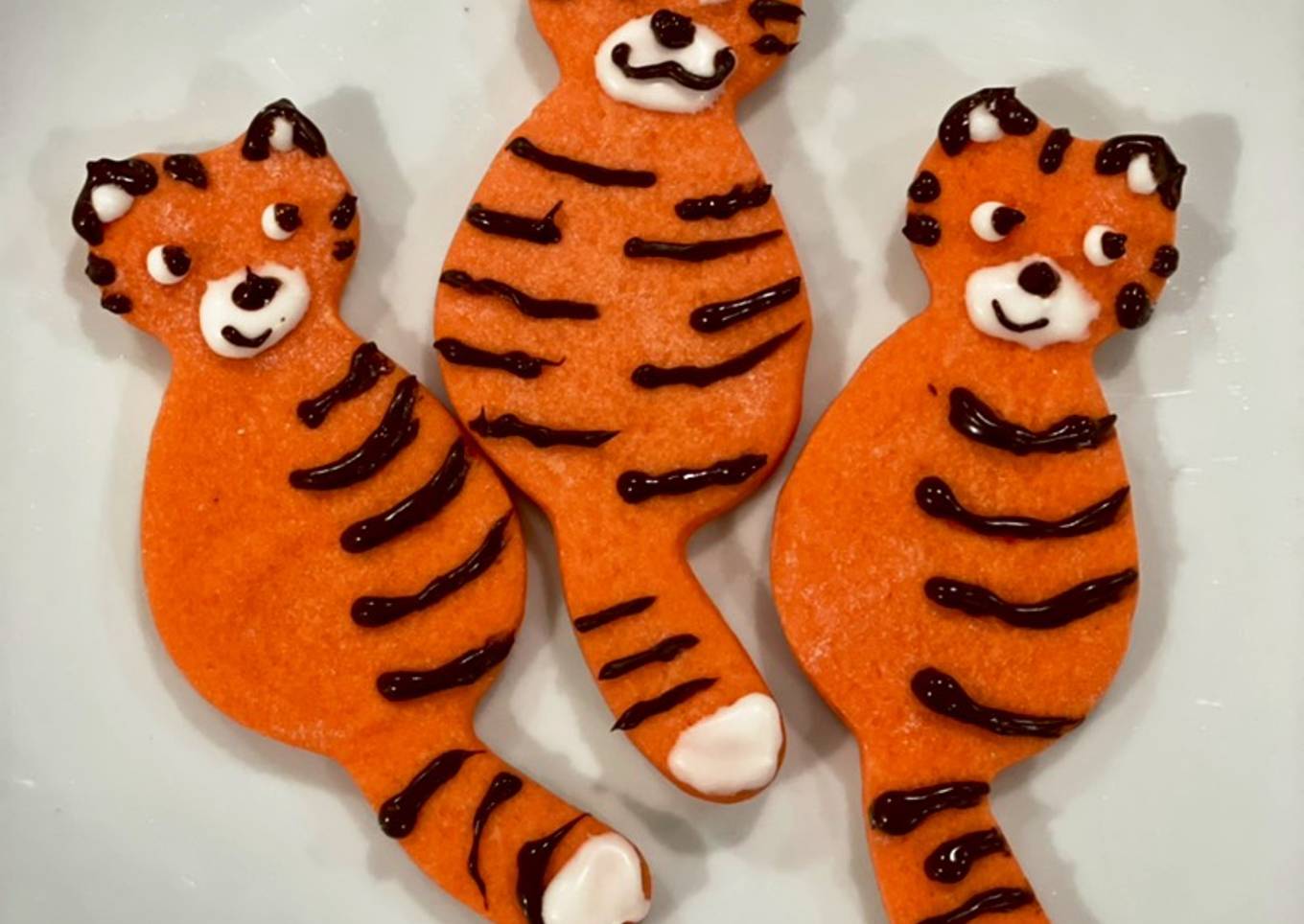 Cut-Out Sugar Cookies (Tigers for Lunar New Year! 🐯🧧)