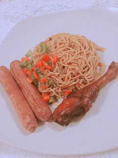 A picture of Spaghetti with sausage.