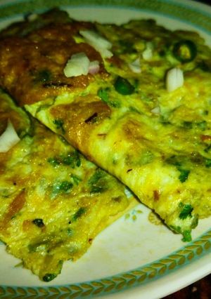 एग औमलेट (egg omelette recipe in Hindi) रेसिपी मुख्य फोटो