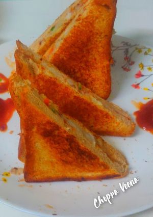 पोटैटो वेज तवा सैंडविच (potato veg tawa sandwich recipe in Hindi) रेसिपी मुख्य फोटो