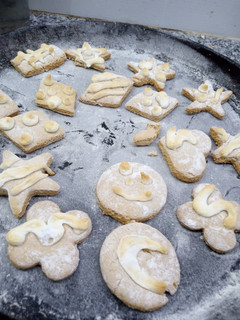 Una foto de Galletitas de canela con harina de almendras! También con glaseado