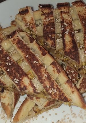 A picture of French toast.