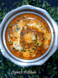 મેથી મટર મલાઈ(Methi Matar Malai Recipe In Gujarati) રેસીપી મુખ્ય ફોટો
