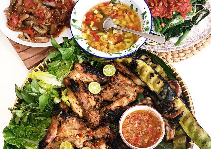 Ayam Bakar Taliwang, Plecing Kangkung, Beberuk Terong, Sambal Dabu-Dabu