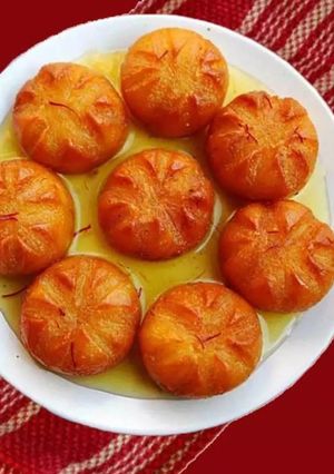 A picture of Moong dal gulab jamun.