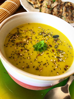 Una foto de Crema de calabaza y calabacin en mambo