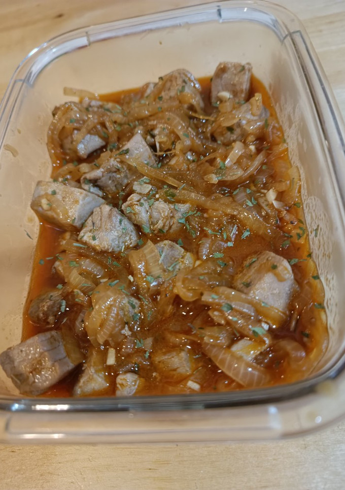 Una foto de Atún encebollado