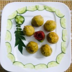 A picture of Aloo batata (indian pakora).