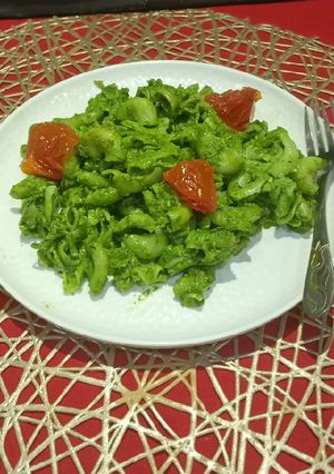 A picture of Spinach Pesto Pasta.
