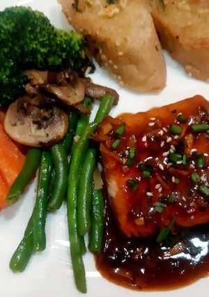 A picture of Orange Terayaki Salmon with Carrot, Beans, Mushroom and Broccoli.