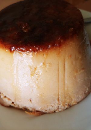 Foto principal de Flan de huevo, manzana, vainilla y galleta.Sin lactosa