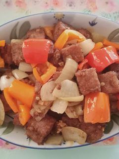 Foto resep Tumis Saikoro beef Dan paprika