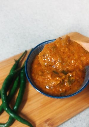 صورة لوصفة صوص الفلفل الحار 🔥🌶 لذيذ مع الكبسات والمعكرونة والايدامات