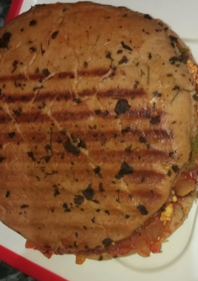 A picture of Paneer kulcha.