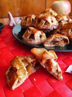 Una foto de Galletas tarta de manzana con caramelo saludable