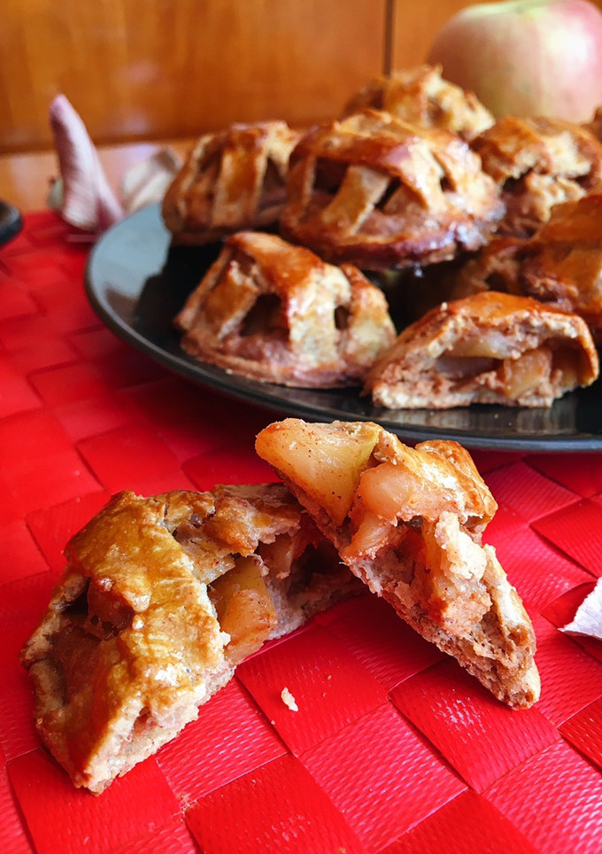 Una foto de Galletas tarta de manzana con caramelo saludable
