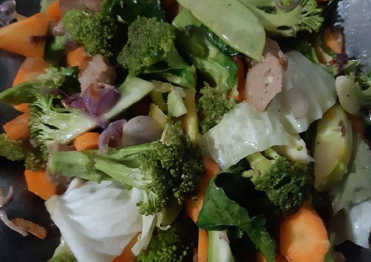 Resep Tumis brokoli wortel bakso yang enak