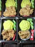 Naskung(nasi kuning) ayam krispi