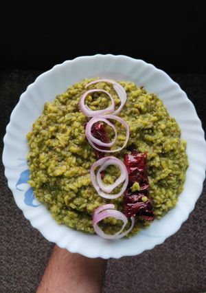 A picture of Palak Khichdi.