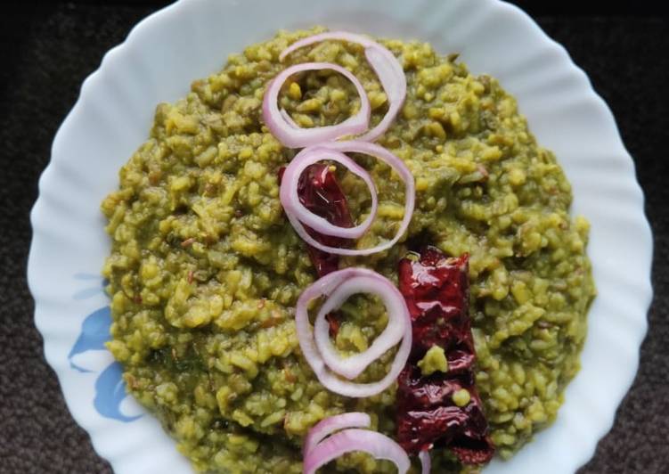 How to Prepare Homemade Palak Khichdi