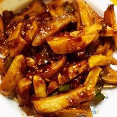 A picture of Honey chili fries.