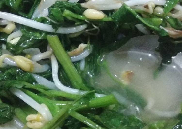 Tumis kangkung toge segar