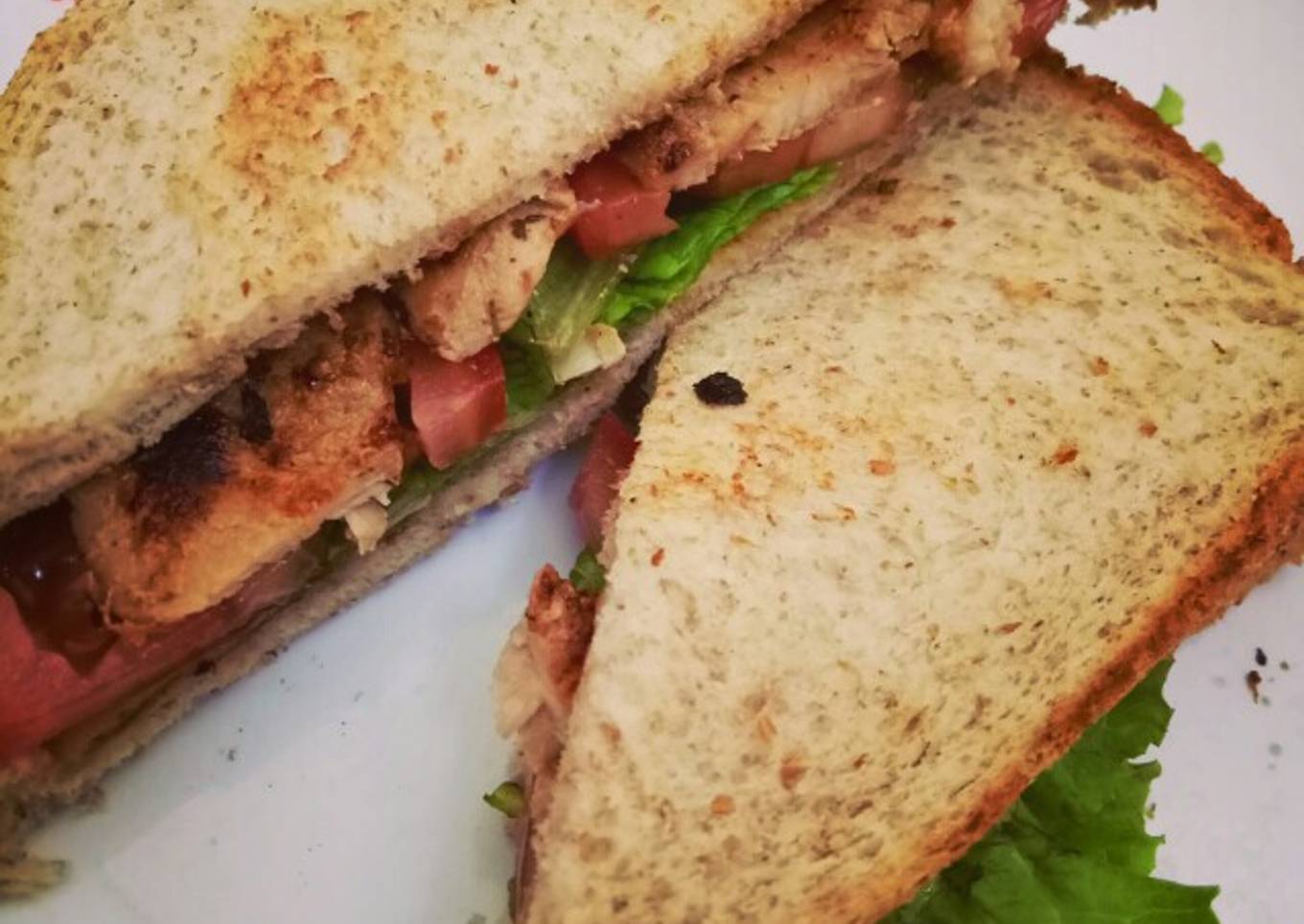 Sandwich gandum ayam panggang