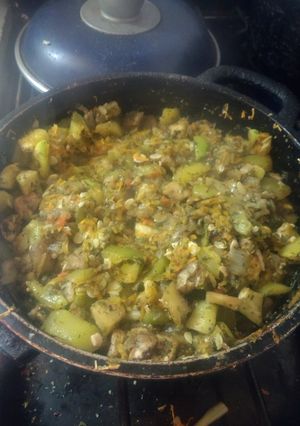 Una foto de Revuelto de berenjena, zapallito verde y Zucchini