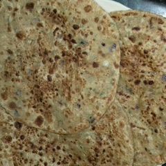 A picture of Onion potato stuff paratha.