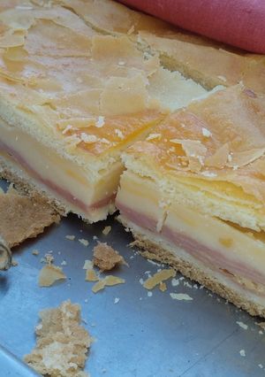 Una foto de Torta de fiambre con mortadela