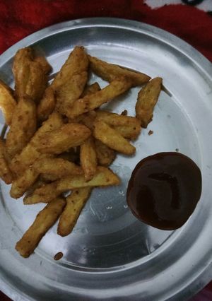 A picture of Fried potato fingers.