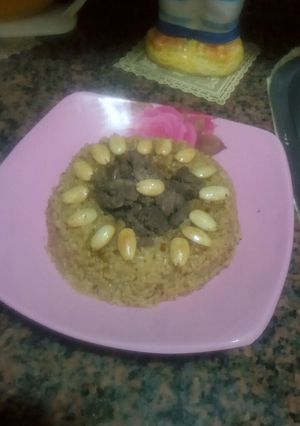 صورة لوصفة ارز بالكبد والمكسرات