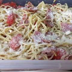 A picture of Italian spaghetti pasta salad.