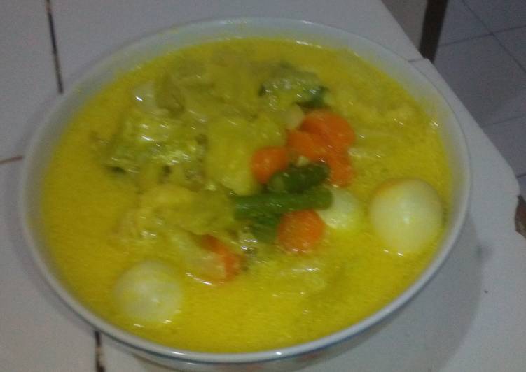 Kari telur puyuh dan sayuran