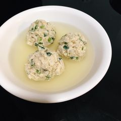 A picture of Lazy Chicken Veggie Balls in Clear Soup.