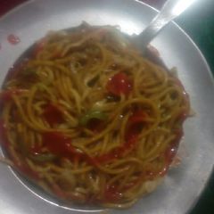 A picture of Chowmein.