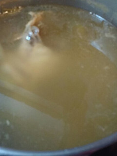 Una foto de Caldo casero