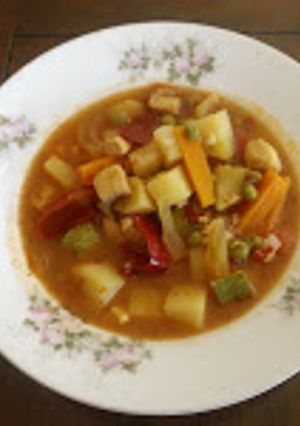 Una foto de Caldo Michi - Caldo de Pescado