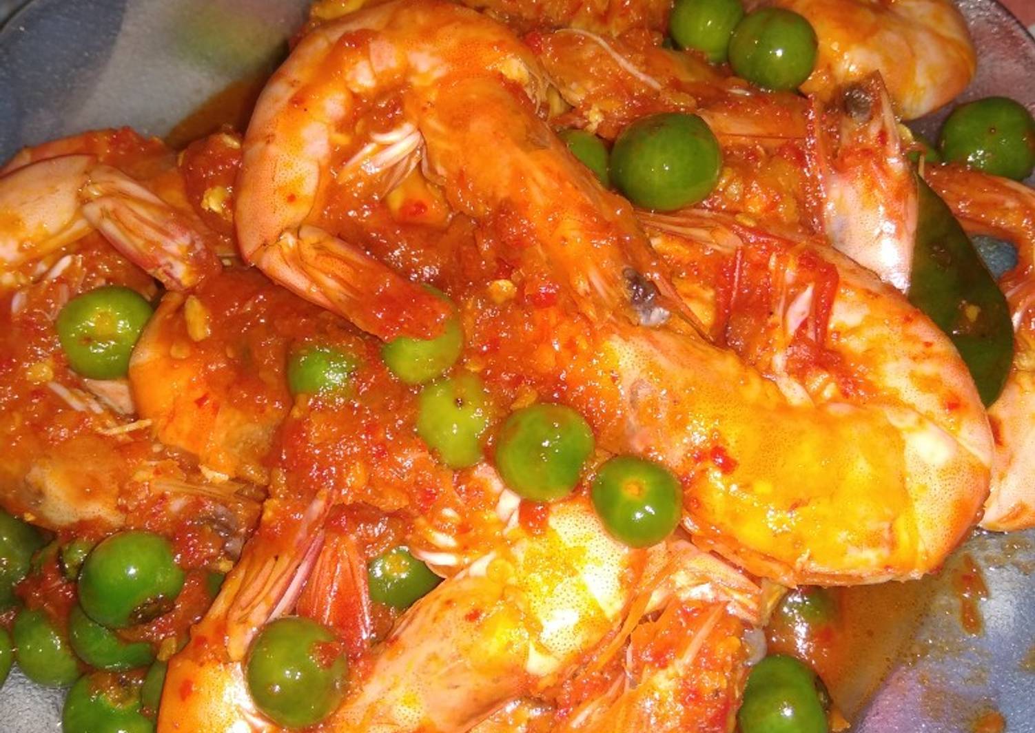 Resep Udang sambal balado leunca oleh Ira Puspita - Cookpad