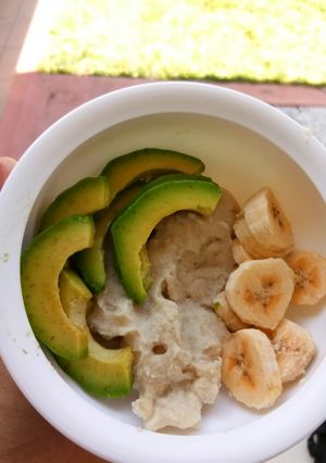 Foto resep MPASI 11 bulan bubur sumsum kurma topping buah