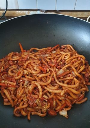 A picture of Stir fry Udon Noodles.