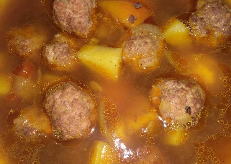 Resep Semur Bola Daging yang Enak