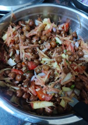 सेहतमंद नाश्ते के लिए अलग अंदाज़ में चीज़ी चना मसाला रेसिपी मुख्य फोटो